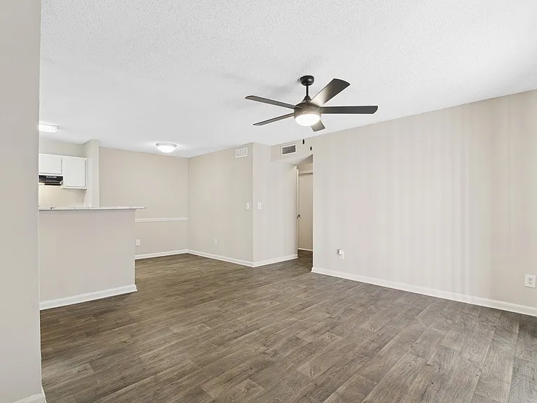 Woodmere Trace — Photo 34