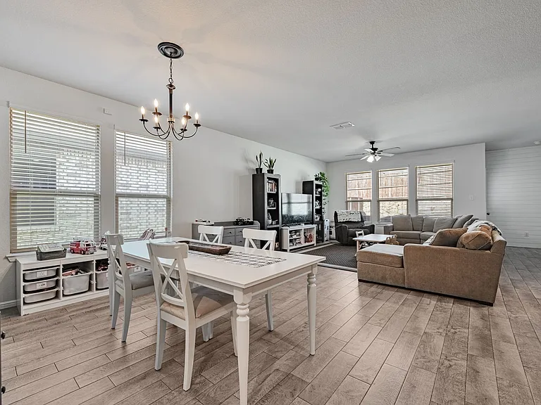 8305 Twisted Pine Way — Photo 7