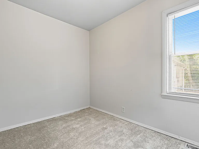 4354 Norwaldo Ave — Photo 12