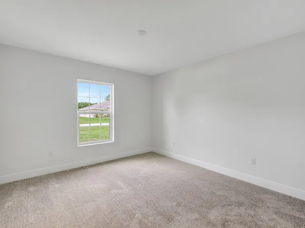 6205 NW Sayers Avenue, Port St Lucie, FL 34983