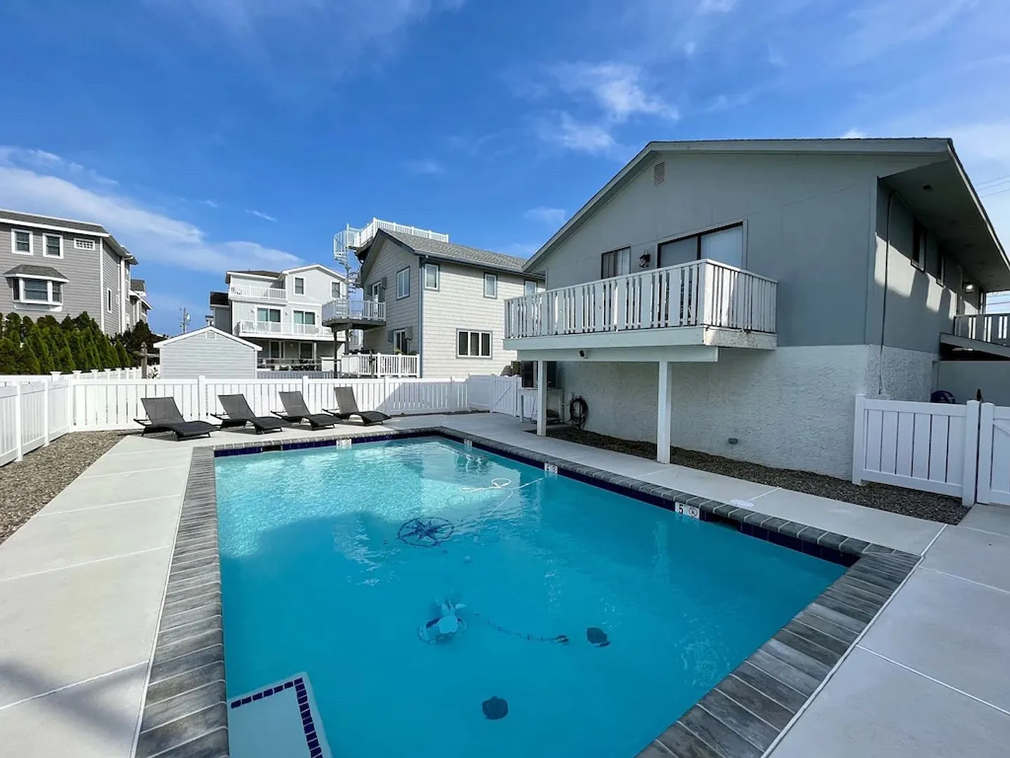 Renovated Home - Sleeps 6 - Winter Rental Only — Photo 1