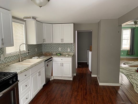 5th image of 27312 Demrick St