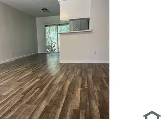 6860 S Creek Dr, Fort Worth, TX 76133