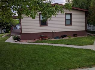 512 N Ash St, Gordon, NE 69343