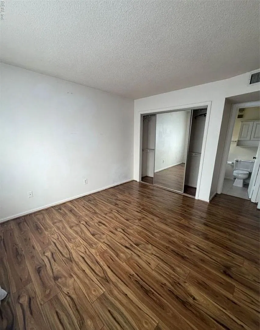 616 Shoreham Ct — Photo 4