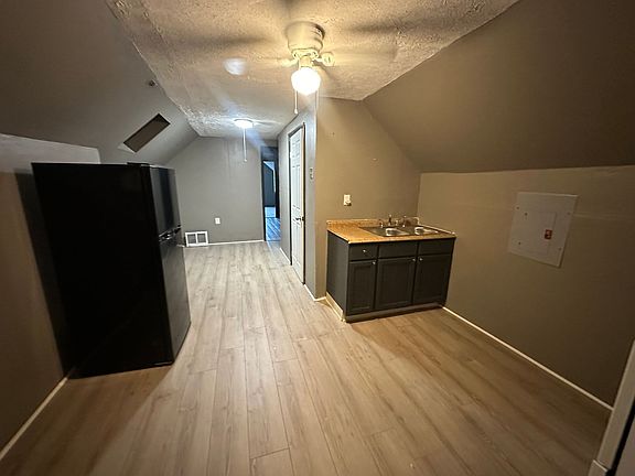 5th image of 1311 E 187th St #1313
