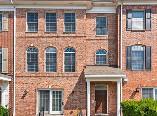 107 Spring Ave, Naperville, IL 60540