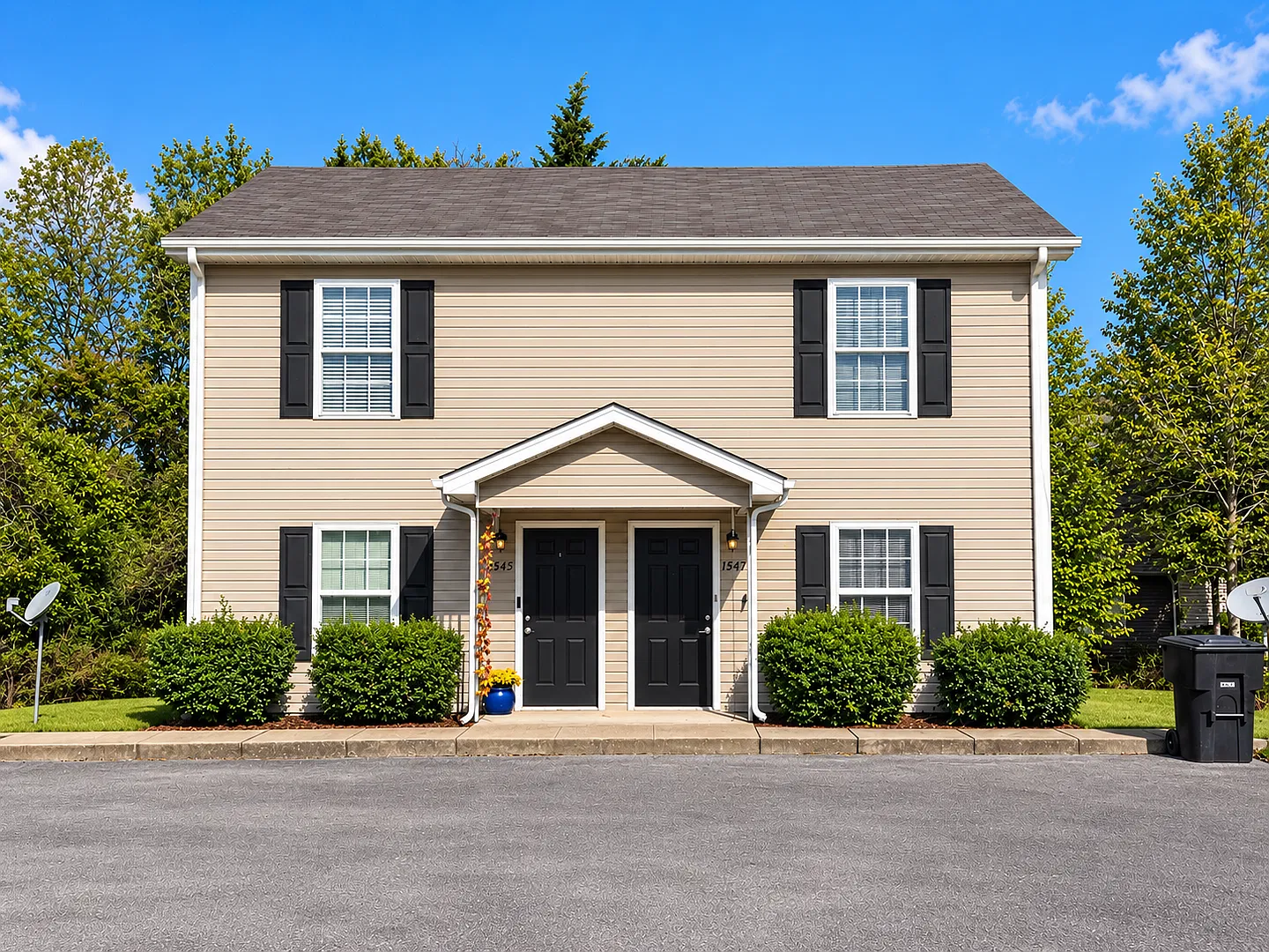 Charming 2-Bedroom Duplex in Murfreesboro! Updated Interior & Convenient Location! — Photo 1
