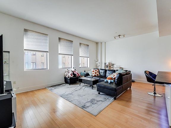 4th image of 4 Beacon Way APT 416