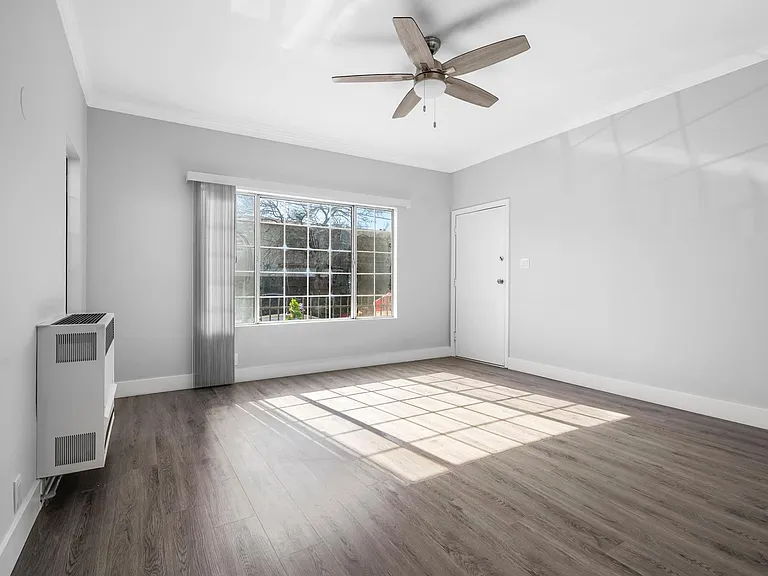 5965 Fountain Ave #1 — Photo 1