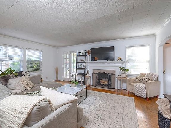 4th image of 7118 McGee St