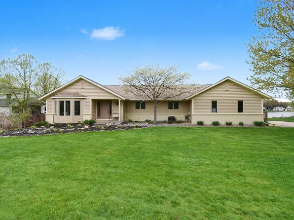 900 Rock Dr, Middleville, MI 49333