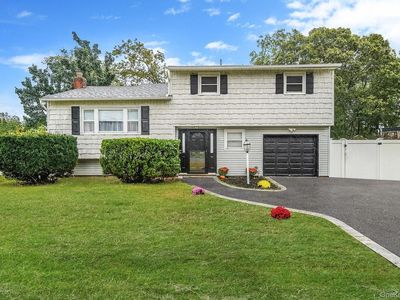 23 Holiday Park Drive, Centereach, NY, 11720