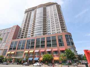 807 Davis St UNIT 305, Evanston, IL 60201