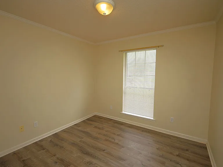 4200 Shadowwood Dr — Photo 10