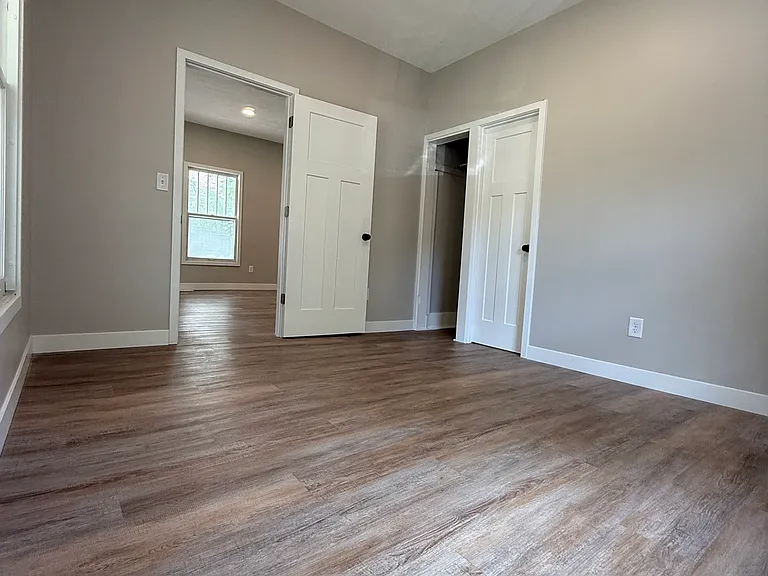 2251 Dudley St — Photo 11