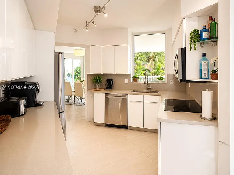 3370 Hidden Bay Dr #213 — Photo 10