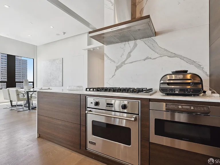 690 Market St #1704 — Photo 18