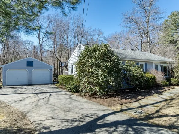 14 Nickerson Rd, Bedford, MA 01730