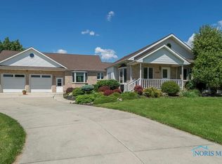 29033 N Fostoria Rd, Millbury, OH 43447