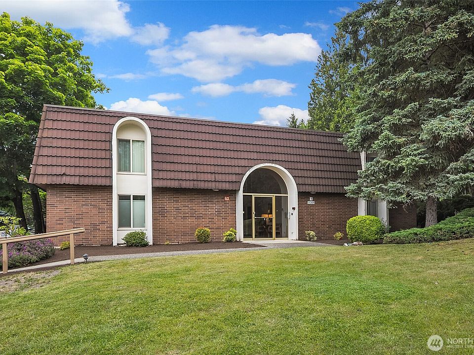 1st image of 11208 NE 68th #114