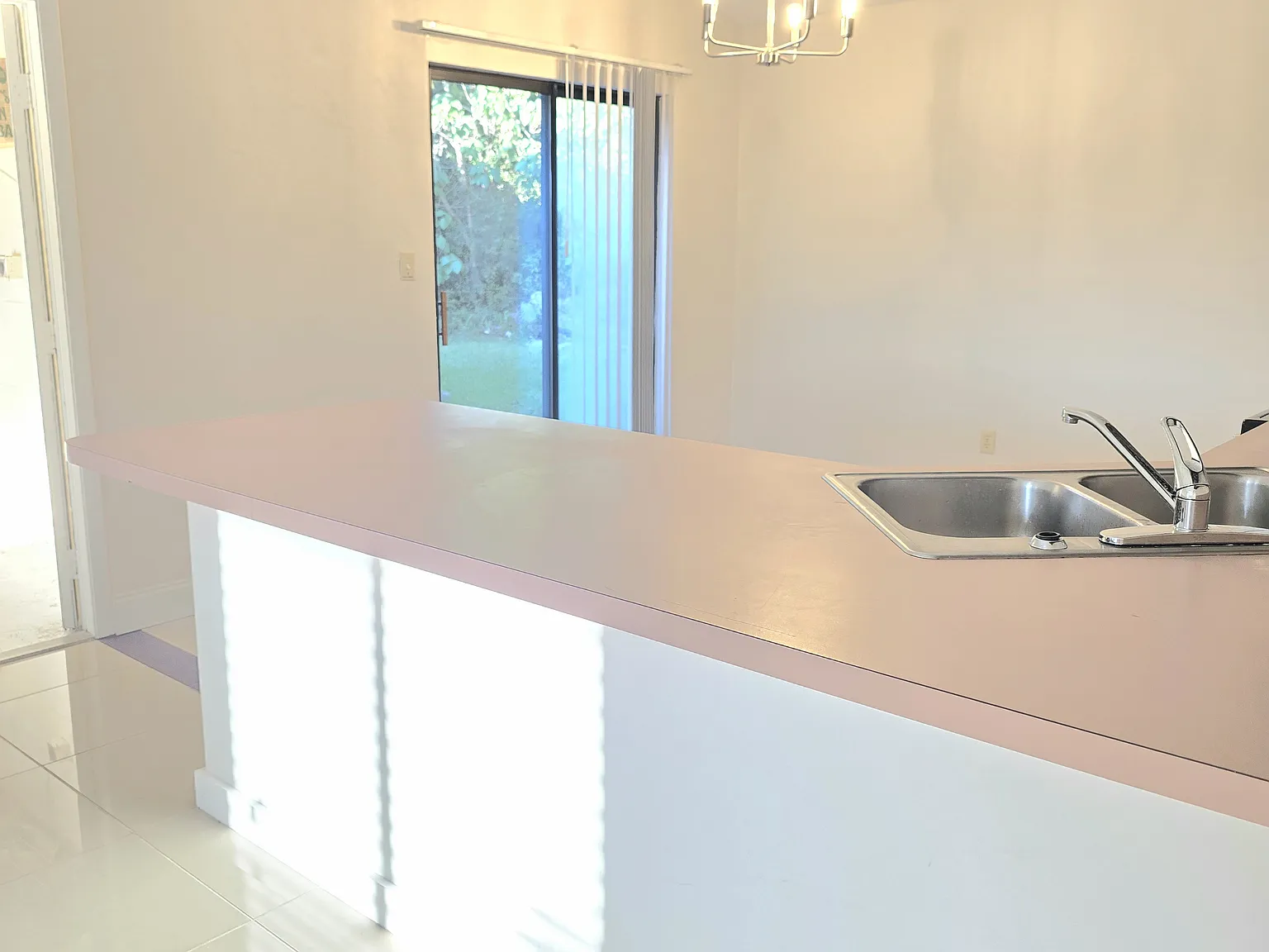 2 bed, 1000 sqft, $1,500 — Photo 4