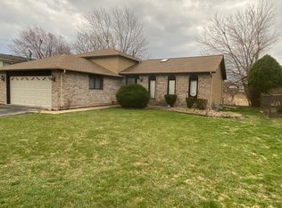 6032 Old Creek Ln, Matteson, IL 60443