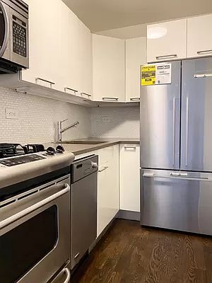 5th image of 220 E 63rd St APT 9b
