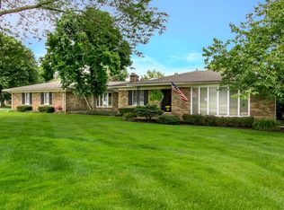 178 Coach Lamp Rd, Rochester, MI 48306