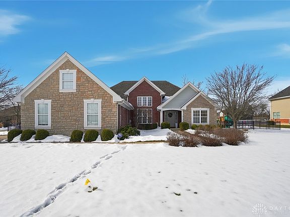 4th image of 986 Brookwood Dr