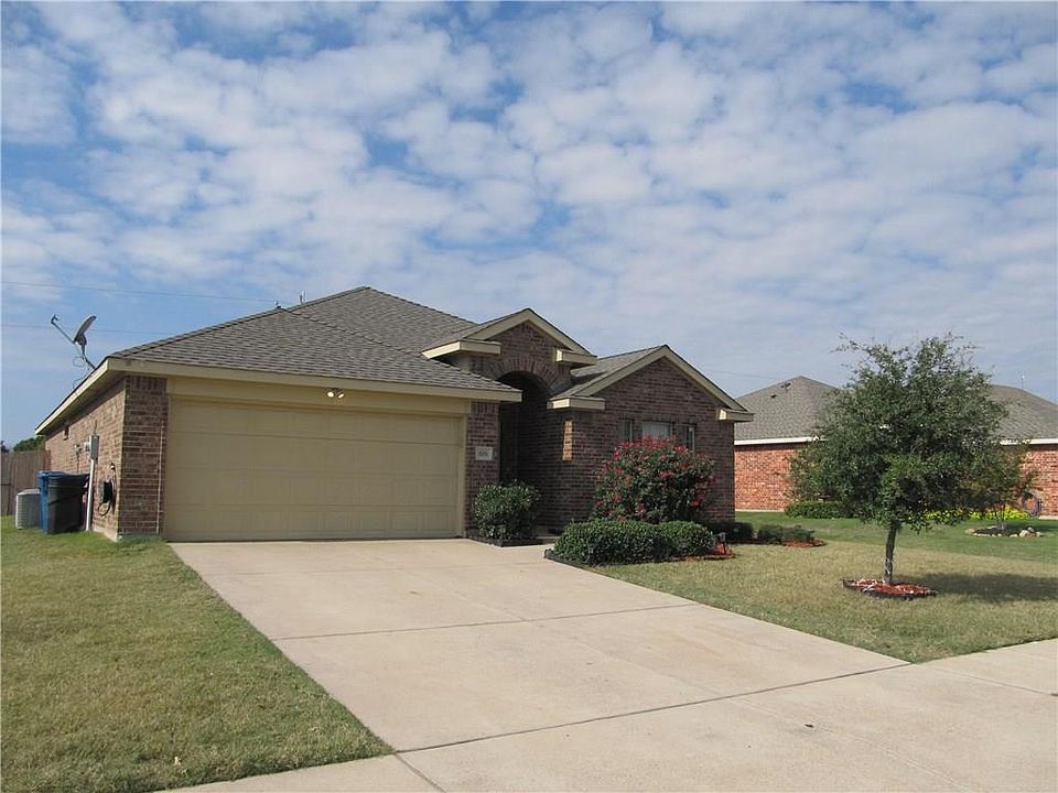 1st image of 606 Savanna Dr