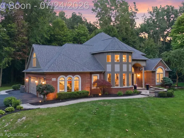 14178 Kenneth Dr, Carleton, MI 48117
