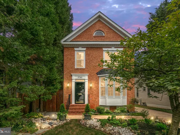 5740 4th St N, Arlington, VA 22205