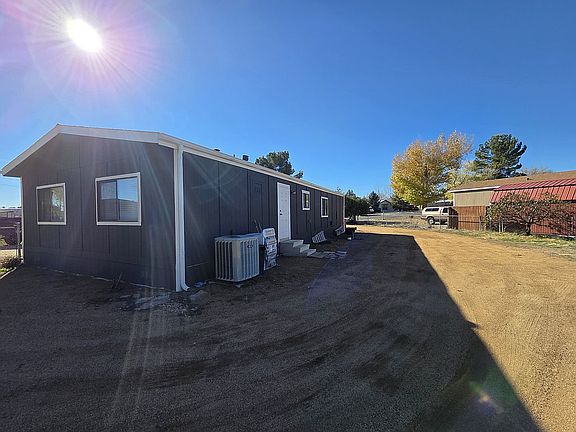 3rd image of 6041 N Wildhorse Dr