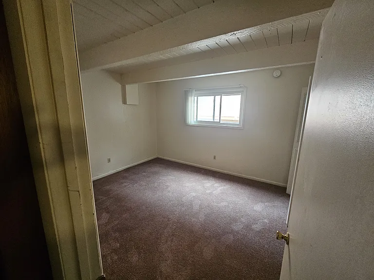 Terrace Heights Apartments — Photo 15