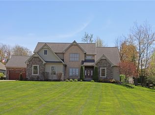 329 Forest Run, Erie, PA 16509