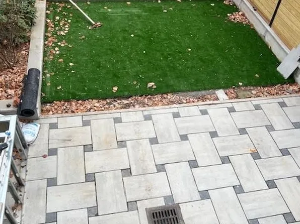 87 Jefferson Street image 2 of 12