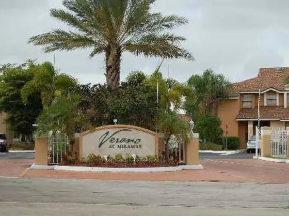 2273 SW 80th Ter, Hollywood, FL 33025