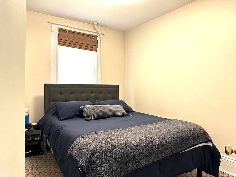 12 Follen St #2 — Photo 6