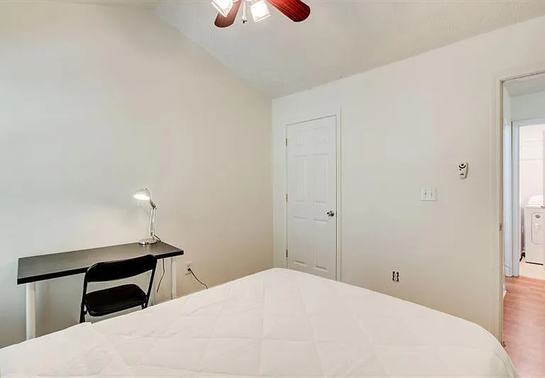 1204 Gates Cir SE — Photo 20