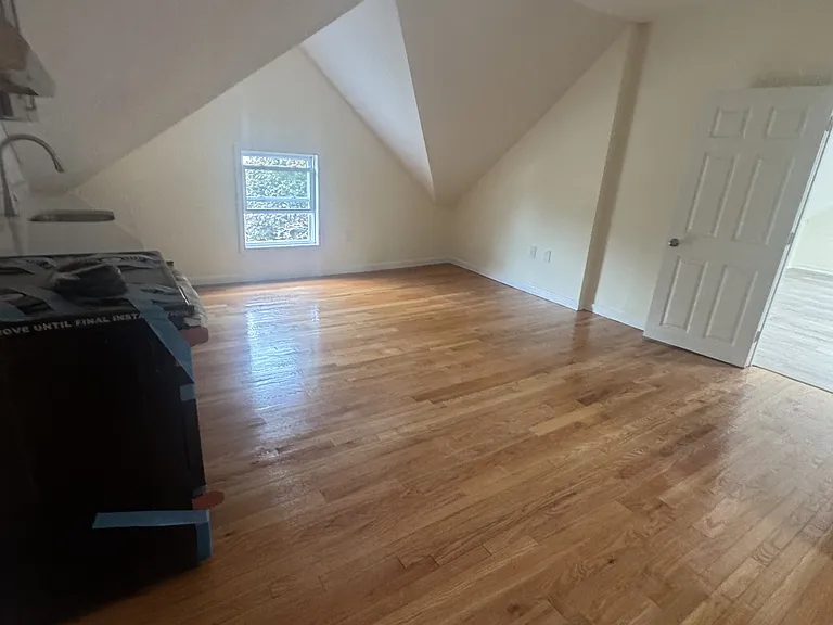 114 Prospect St #3 — Photo 5