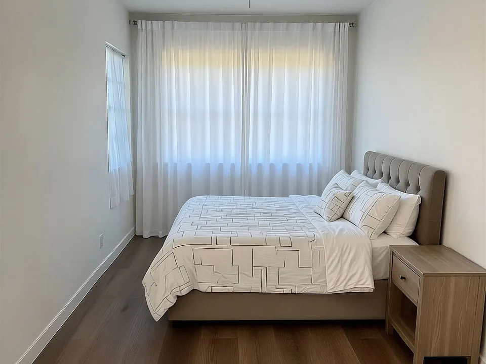 Bedroom (virtually staged)
