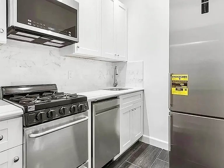 1665 York Ave #3B — Photo 5