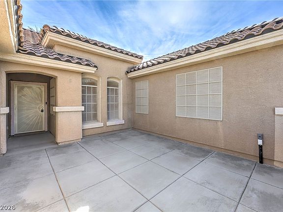 4th image of 9246 Kingston Rd