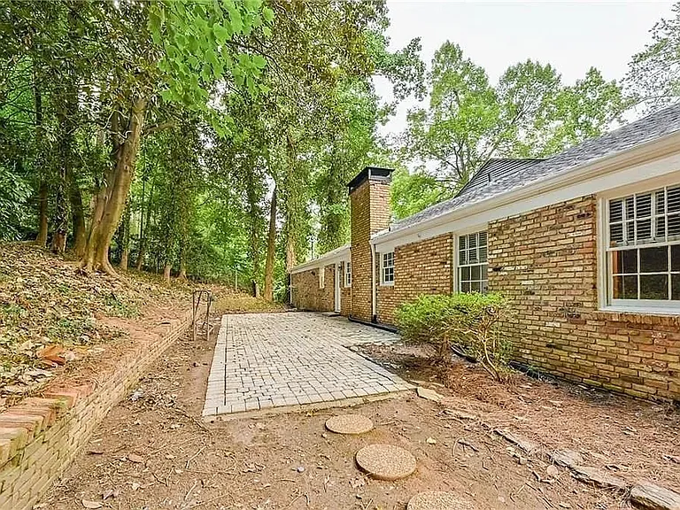 260 River Valley Rd — Photo 18