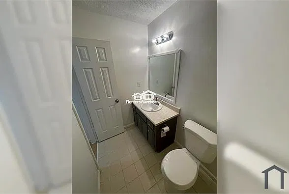 1509 Medland Rd NW — Photo 2