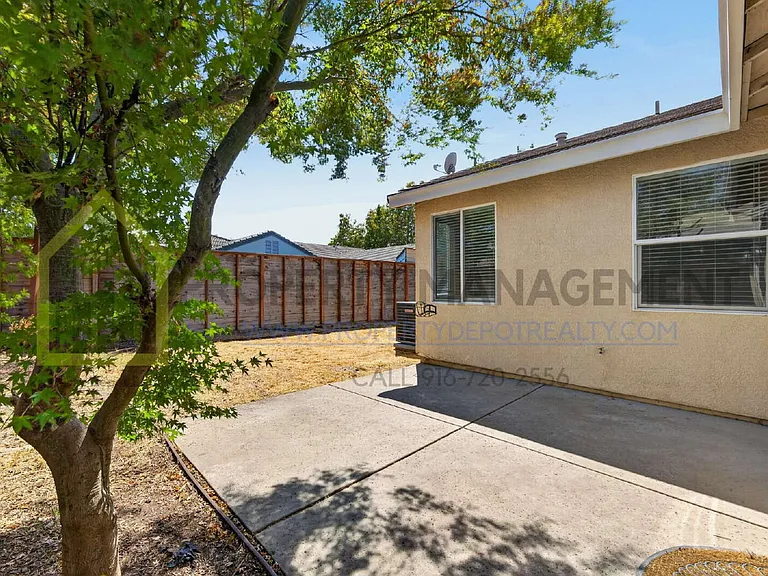 1570 Charm Way — Photo 57