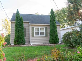 920 Tressa St, Dubuque, IA 52003