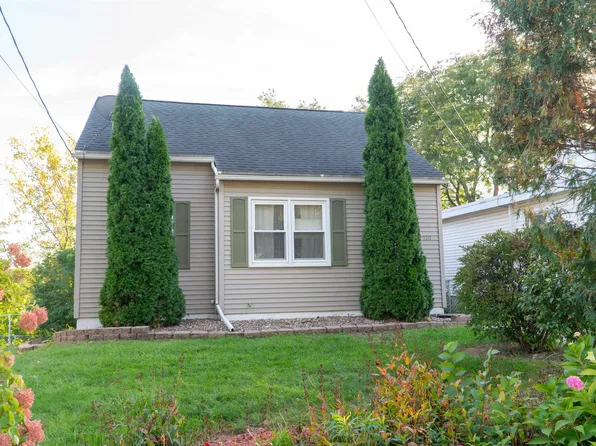 920 Tressa St, Dubuque, IA 52003