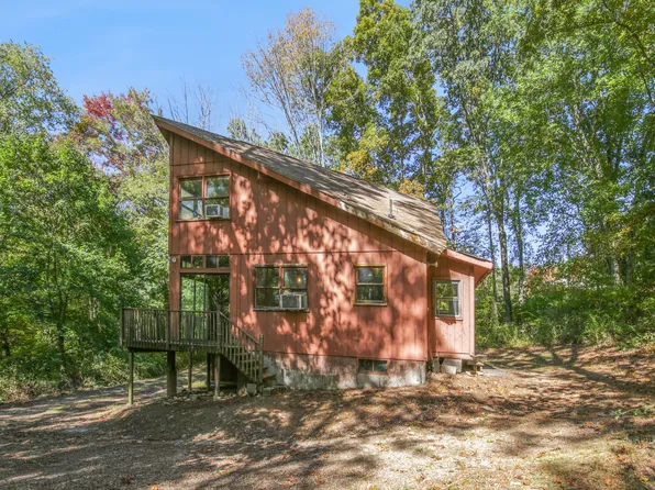 11 Mountain View Road, East Lyme, CT 06333